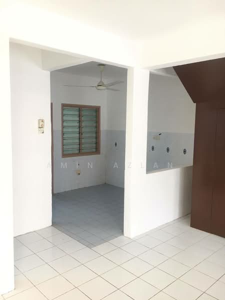 Rumah Teres 2 Tingkat untuk Dijual di Taman Impian Indah (Sungai Buloh) - Amin Azlan - Kitchen - PropertyGuru.com.my