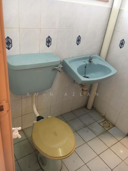 Rumah Teres 2 Tingkat untuk Dijual di Taman Impian Indah (Sungai Buloh) - Amin Azlan - Bathroom - PropertyGuru.com.my