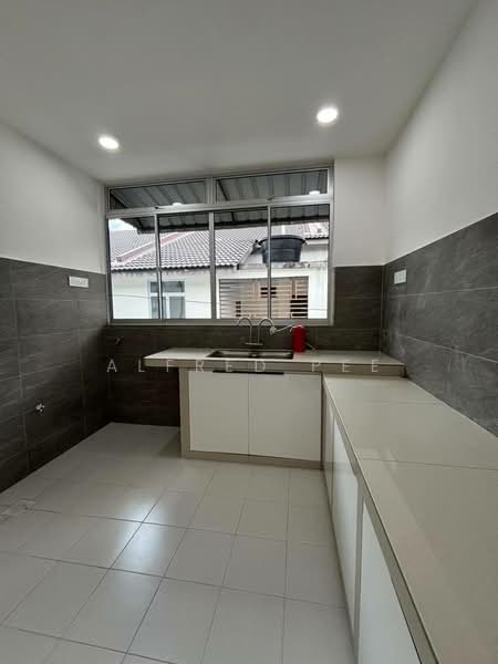 Townhouse for Sale in Kulai (Johor) - Alfred Pee - Kitchen - PropertyGuru.com.my