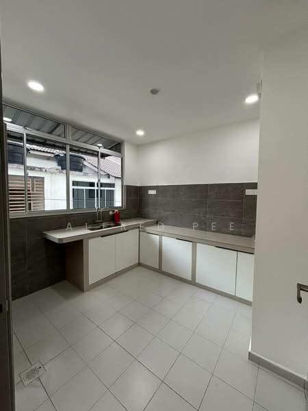 Townhouse for Sale in Kulai (Johor) - Alfred Pee - Kitchen - PropertyGuru.com.my