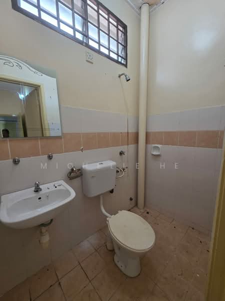 2-storey Terraced House for Sale in Bandar Seri Alam (Masai) - Michelle He - Bathroom - PropertyGuru.com.my