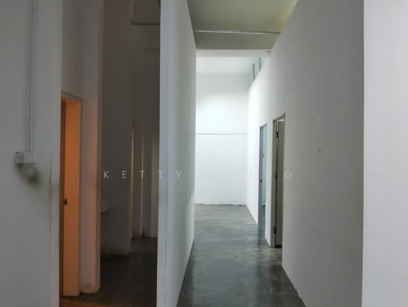 Shop / Office for Rent in Selayang (Selangor) - Ketty Ching - Corridor - PropertyGuru.com.my
