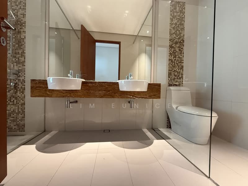 Kondominium untuk Dijual di 8 Gurney (The Shore Condominium) - Lim Eunice - Bathroom - PropertyGuru.com.my