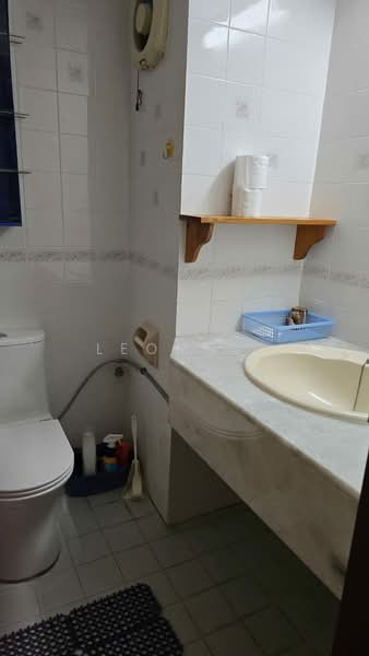 Condominium for Sale at Seaview Garden - Leong . - Bathroom - PropertyGuru.com.my