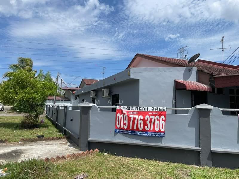 1-storey Terraced House for Sale in Taman Puteri Wangsa (Ulu Tiram) - Mohamad Rahfi - Exterior - PropertyGuru.com.my
