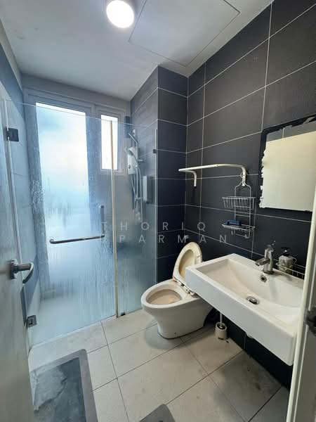 Kondominium untuk Disewa di Saville @ The Park - Thoriq Suparman - Bathroom - PropertyGuru.com.my