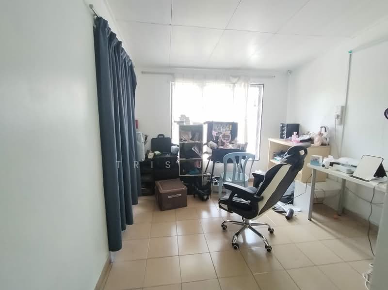 Rumah Teres 2 Tingkat untuk Dijual di Rawang (Selangor) - Tris Jong - Study - PropertyGuru.com.my