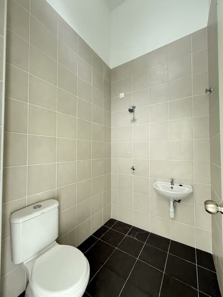 Rumah Teres 2 Tingkat untuk Dijual di Taman Bukit Katil Damai (Bukit Katil) - Kellyn Foo - Bathroom - PropertyGuru.com.my