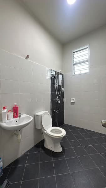 Rumah Teres 2 Tingkat untuk Disewa di Melaka (Melaka) - Mii Ong - Bathroom - PropertyGuru.com.my