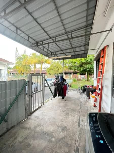 1-storey Terraced House for Sale in Taman Flora Heights (Pasir Gudang) - Mohamad Rahfi - Exterior - PropertyGuru.com.my