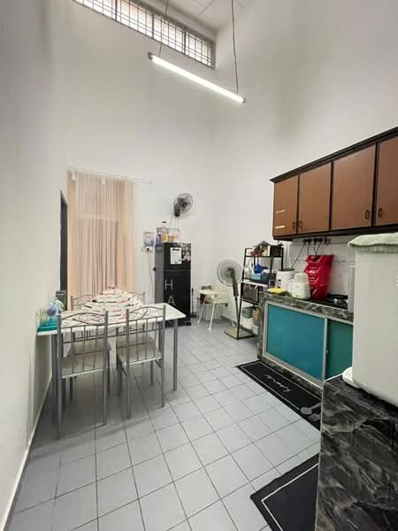 1-storey Terraced House for Sale in Taman Flora Heights (Pasir Gudang) - Mohamad Rahfi - Kitchen - PropertyGuru.com.my
