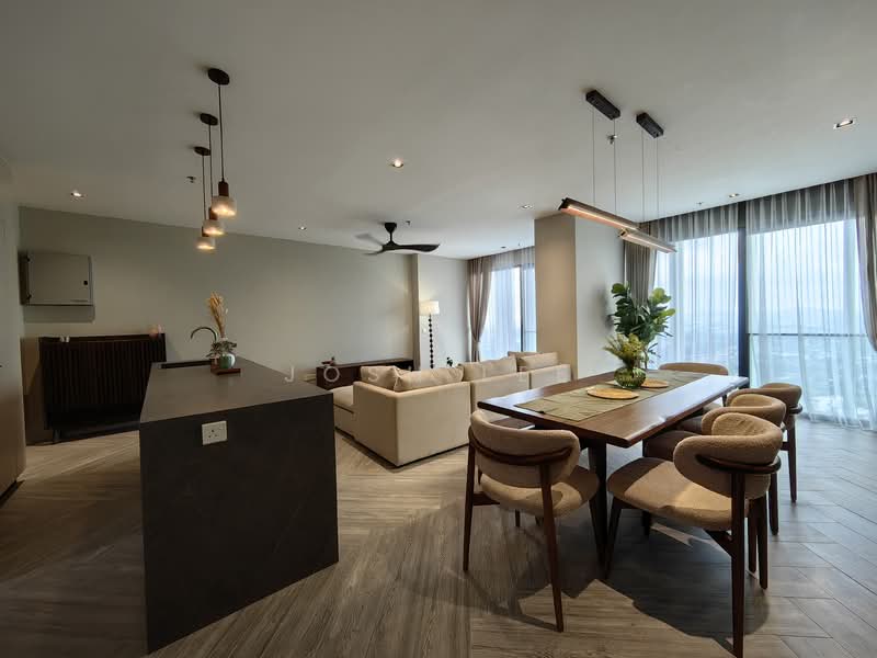Kediaman Servis untuk Dijual di Lumi Tropicana Serviced Residence - Josh Lee - Living Room - PropertyGuru.com.my