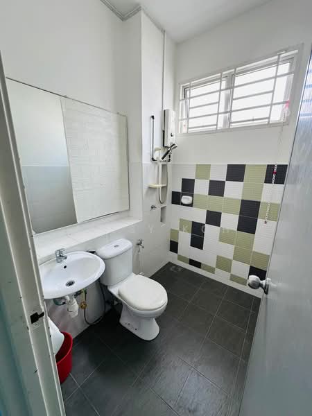 Rumah Teres 2 Tingkat untuk Disewa di Taman Setia Indah (Tebrau) - Jessy Koh - Bathroom - PropertyGuru.com.my