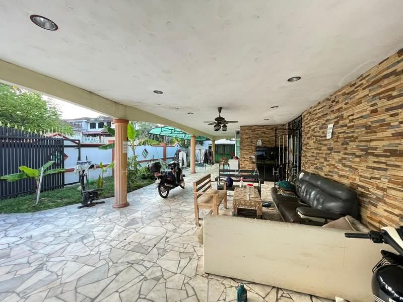 2-storey Terraced House for Sale in Bandar Seri Alam (Masai) - Mohamad Rahfi - Exterior - PropertyGuru.com.my