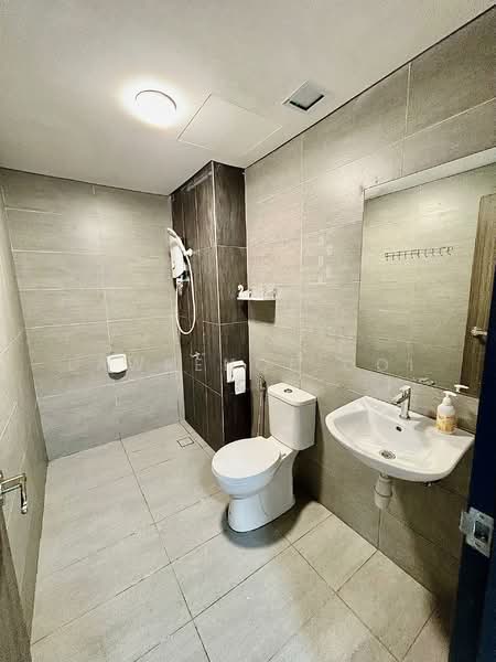 Servis Apartment untuk Disewa di Lakeview Suites @ Edumetro - Lawrence Ooi - Bathroom - PropertyGuru.com.my