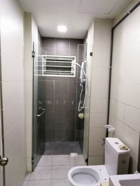 Kondominium untuk Dijual di First Residence (Residensi Unggul) - Jennifer Tee - Bathroom - PropertyGuru.com.my