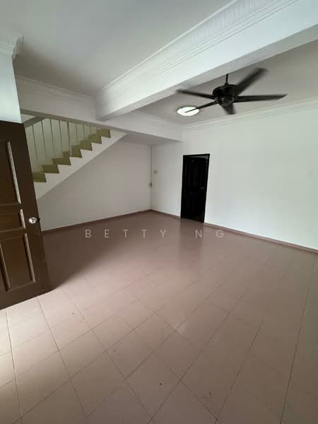 Rumah Teres 2 Tingkat untuk Dijual di Taman Saleng (Kulai) - Betty Ng - PropertyGuru.com.my
