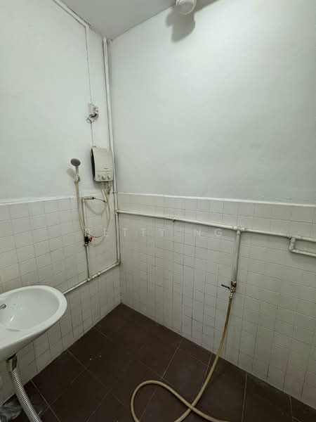 Rumah Teres 2 Tingkat untuk Dijual di Taman Saleng (Kulai) - Betty Ng - PropertyGuru.com.my
