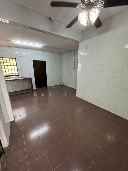 Rumah Teres 2 Tingkat untuk Dijual di Taman Saleng (Kulai) - Betty Ng - PropertyGuru.com.my