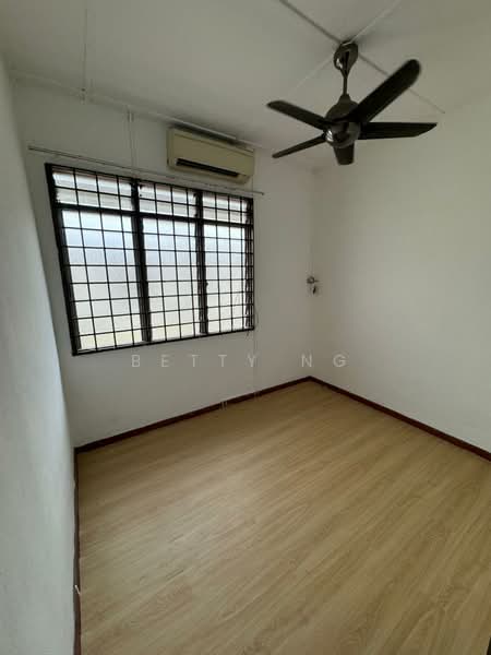 Rumah Teres 2 Tingkat untuk Dijual di Taman Saleng (Kulai) - Betty Ng - PropertyGuru.com.my