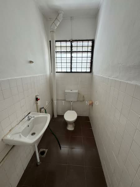 Rumah Teres 2 Tingkat untuk Dijual di Taman Saleng (Kulai) - Betty Ng - PropertyGuru.com.my