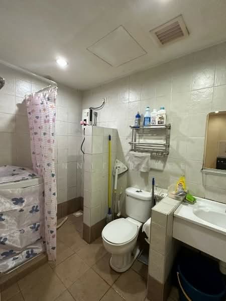Condominium for Sale at Casa Tropicana - Jennifer Tee - Bathroom - PropertyGuru.com.my