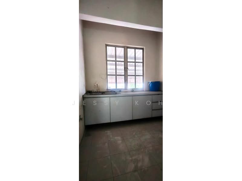 Kilang untuk Disewa di Taman Mount Austin (Tebrau) - Jessy Koh - Kitchen - PropertyGuru.com.my