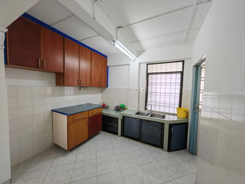 Pangsapuri untuk Dijual di Sri Bayu - Alicia Shum - Kitchen - PropertyGuru.com.my
