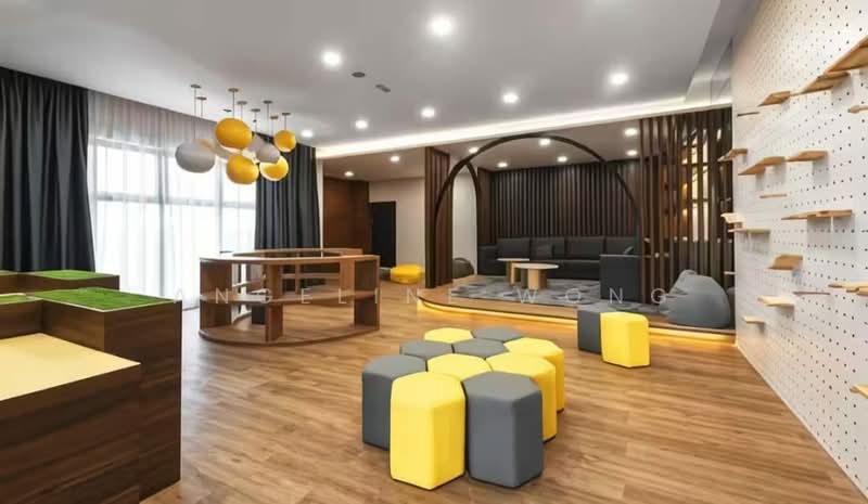 Servis Apartment untuk Dijual di Arena Residences 2 - Angeline Wong - Living Room - PropertyGuru.com.my