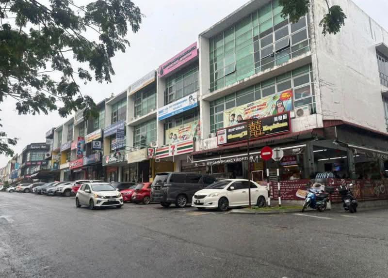 Shop for Rent in Bandar Dato Onn (Tebrau) - Robin Lim - Exterior - PropertyGuru.com.my