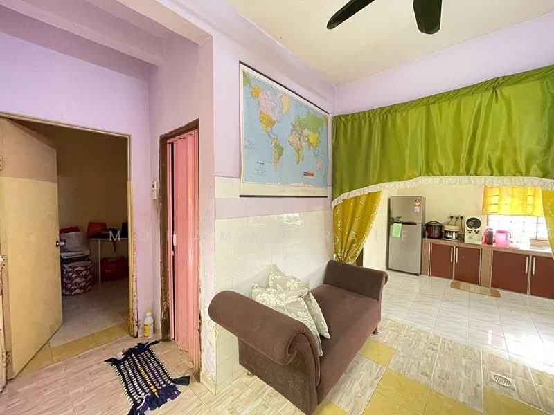 2-storey Terraced House for Sale in Taman Mawar (Pasir Gudang) - Mohamad Rahfi - Kitchen - PropertyGuru.com.my