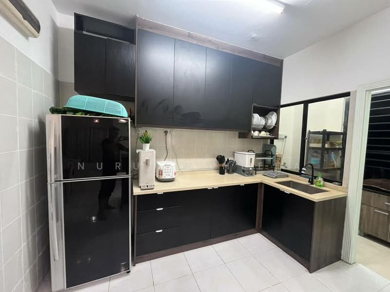 Apartment for Rent at Kristal Villa - Nurul Waheeda - Kitchen - PropertyGuru.com.my