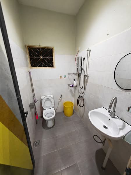 Rumah Teres 1 Tingkat untuk Dijual di Taman Johor Jaya (Johor Bahru) - Desmond Bong - Bathroom - PropertyGuru.com.my