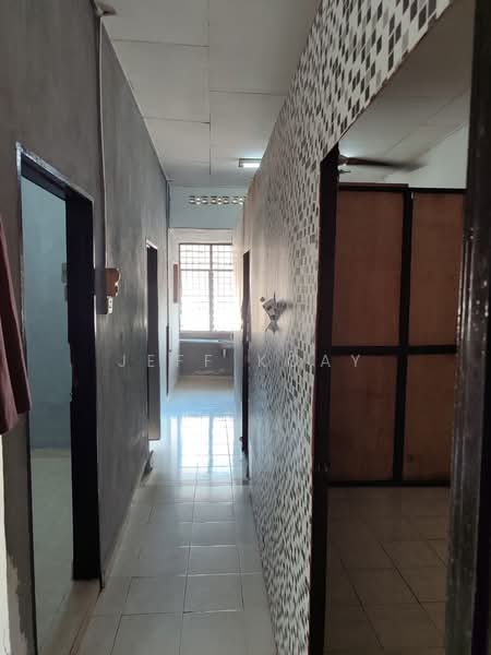 Rumah Teres 1 Tingkat untuk Disewa di Taman Cegar (Simpang Ampat) - Jeff Koay - Corridor - PropertyGuru.com.my