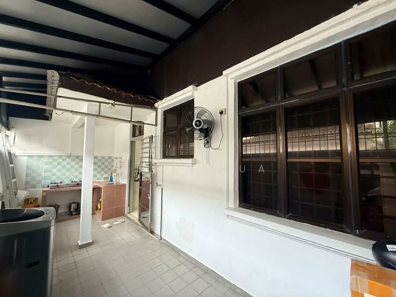 2-storey Terraced House for Sale in Taman Desa Cemerlang (Ulu Tiram) - Kexin Hua - Kitchen - PropertyGuru.com.my