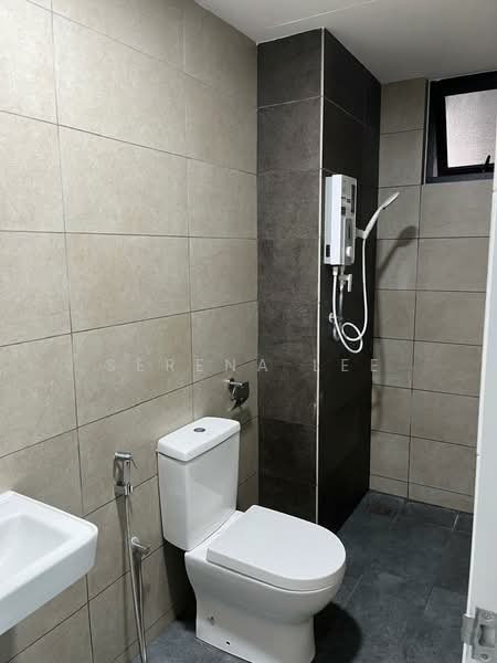 Servis Apartment untuk Disewa di AraTre' Residences - Serena Lee - Bathroom - PropertyGuru.com.my