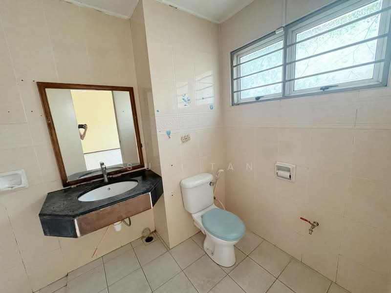 Semi-Detached House for Sale in Kepong (Kuala Lumpur) - Suki Tan - Bathroom - PropertyGuru.com.my