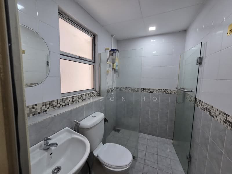 Kondominium untuk Dijual di Seri Maya Condominium - Kenson Ho - Bathroom - PropertyGuru.com.my
