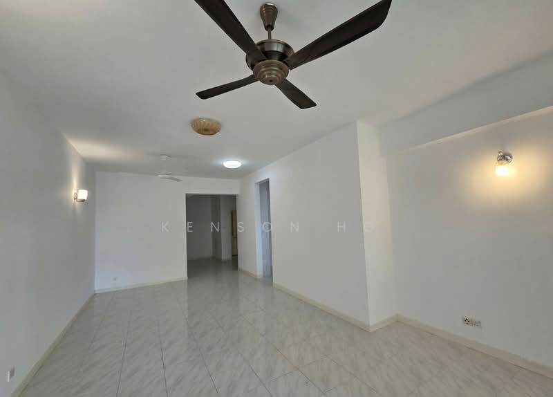 Kondominium untuk Dijual di Seri Maya Condominium - Kenson Ho - Living Room - PropertyGuru.com.my