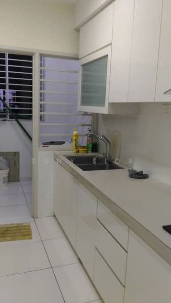 Servis Apartment untuk Dijual di The Sky Executive Suites - Suny Sior - Kitchen - PropertyGuru.com.my