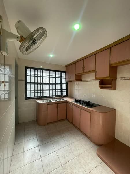 1.5-storey Terraced House for Sale in Taman Pelangi Indah (Ulu Tiram) - Janlly Jong - Kitchen - PropertyGuru.com.my