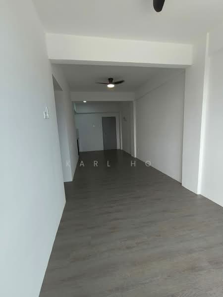Apartment for Rent at Pangsapuri Pulai Mutiara 3 - Karl Ho - Corridor - PropertyGuru.com.my