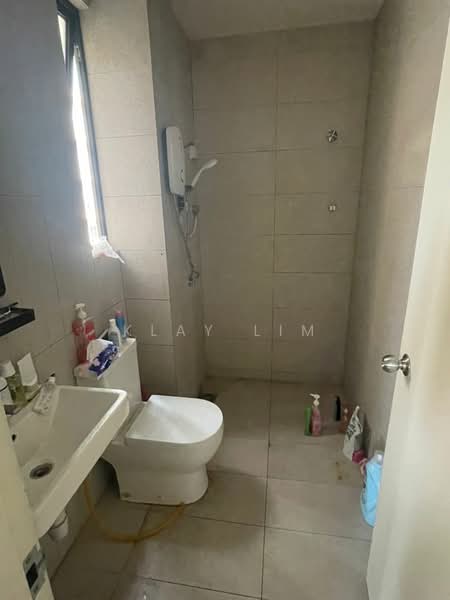 Service Residence for Rent at Kenwingston Skylofts - Klay Lim - Bathroom - PropertyGuru.com.my