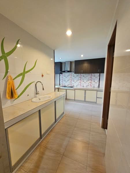 Kondominium untuk Disewa di Venice Hill - Kelvin Ho - Kitchen - PropertyGuru.com.my