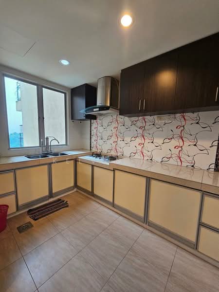 Kondominium untuk Disewa di Venice Hill - Kelvin Ho - Kitchen - PropertyGuru.com.my