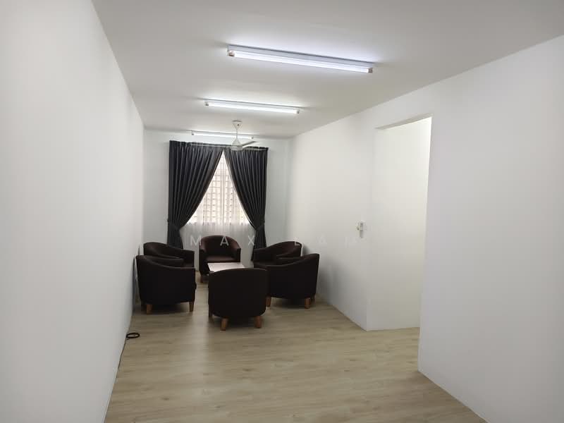 Pangsapuri untuk Dijual di Flora Damai - Max Lam - Living Room - PropertyGuru.com.my