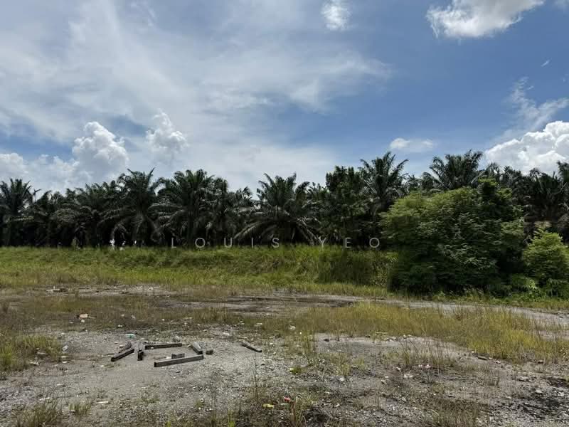 Agricultural Land for Sale in Senai (Johor) - Louis Yeo - Exterior - PropertyGuru.com.my