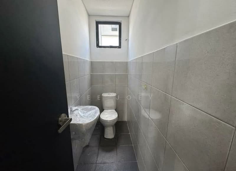 Semi-D Factory for Rent in Bukit Minyak (Penang) - Yee Joey - Bathroom - PropertyGuru.com.my