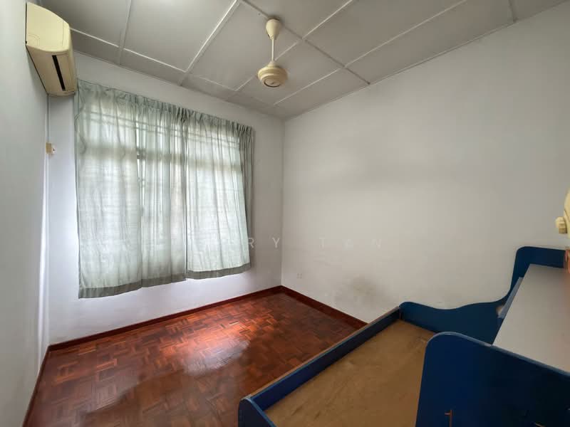 Kondominium untuk Dijual di Scott Towers @ Larkin JB - Terry Tan - Bedroom - PropertyGuru.com.my