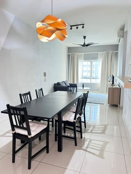 Servis Apartment untuk Disewa di Savanna Executive Suite @ Southville City - Wesley Fu - Dining Room - PropertyGuru.com.my